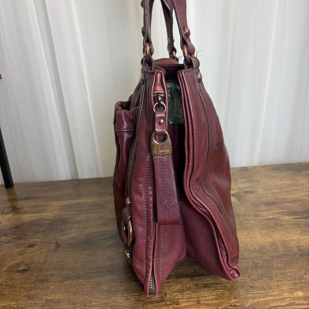 B. Makowsky Burgundy Soft Genuine Leather Shoulder Handbag Hobo Boho Bag Purse - Picture 4 of 13